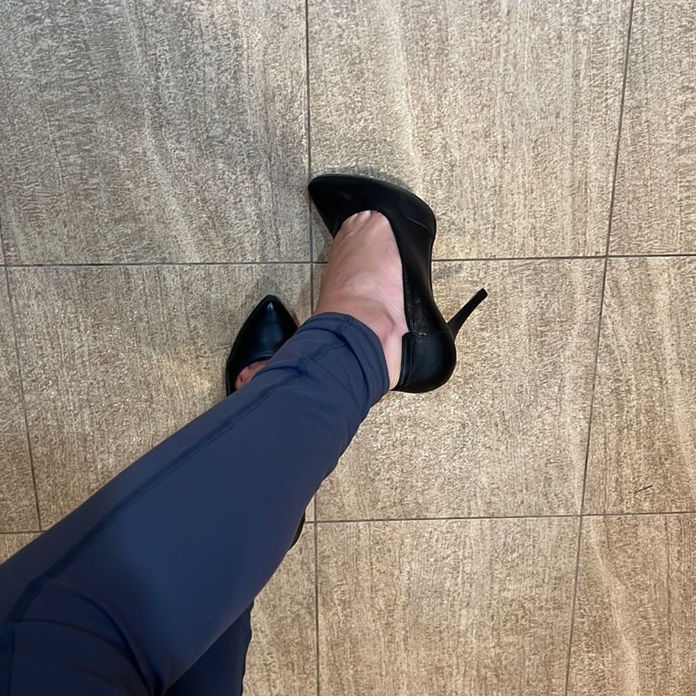 Escada black and gold leather heels - Picture 13 of 14